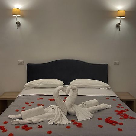 Gualtieri B&B - Luxury Rooms サン・ジョルジョ・ア・クレマーノ エクステリア 写真