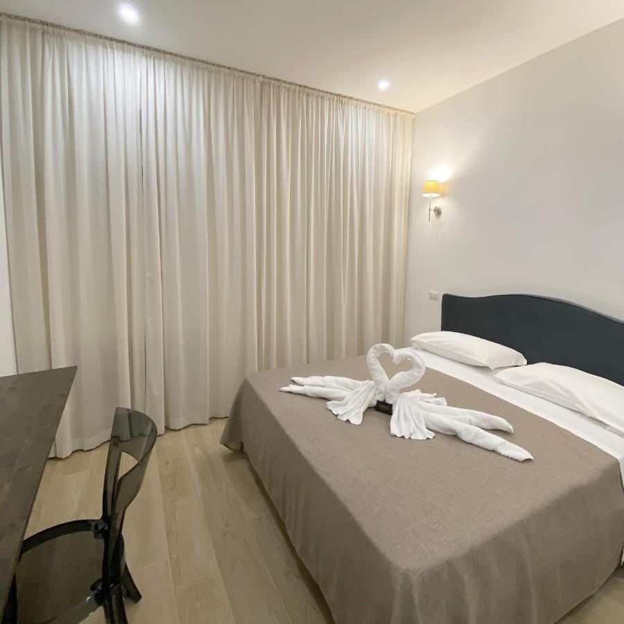 Gualtieri B&B - Luxury Rooms サン・ジョルジョ・ア・クレマーノ エクステリア 写真