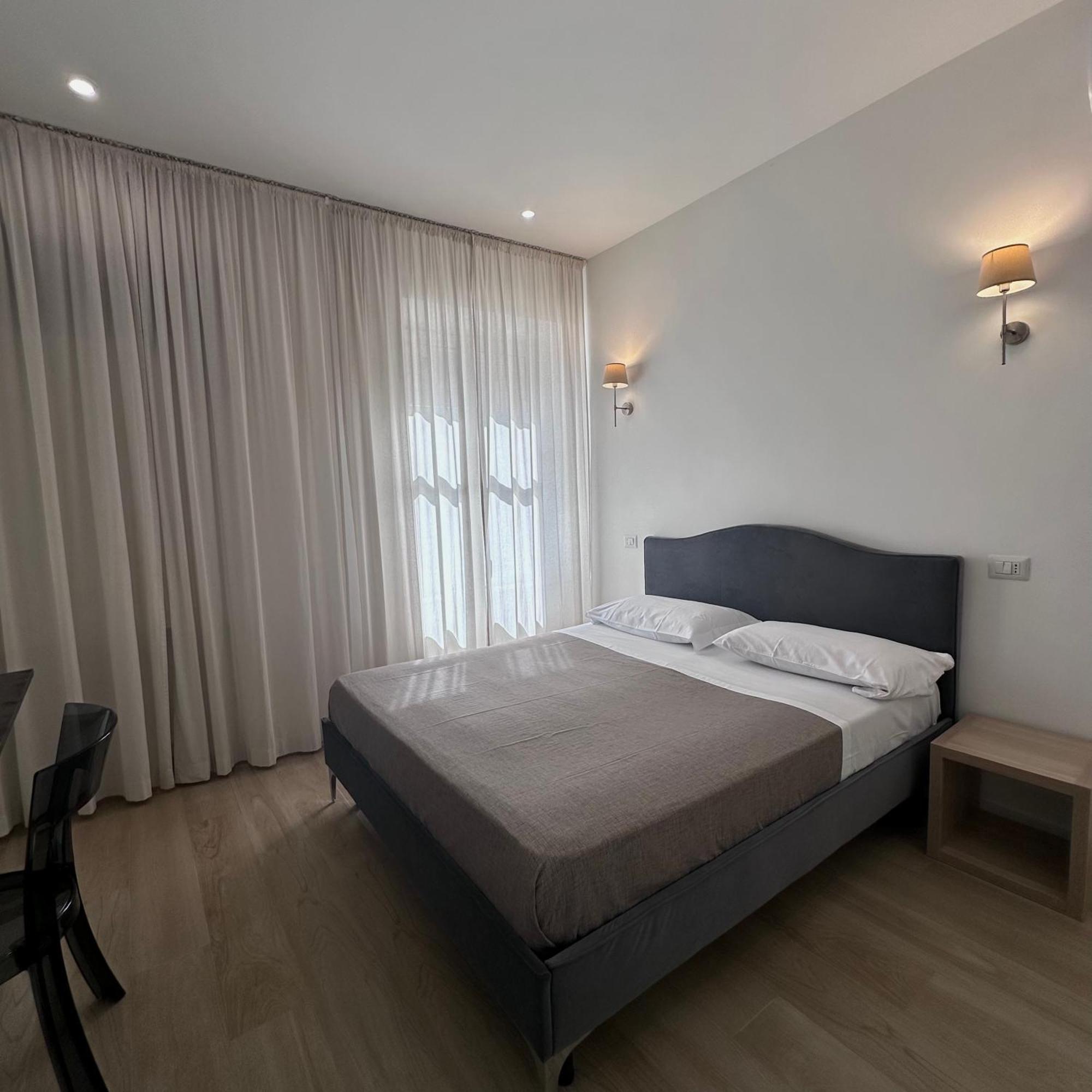 Gualtieri B&B - Luxury Rooms サン・ジョルジョ・ア・クレマーノ 部屋 写真